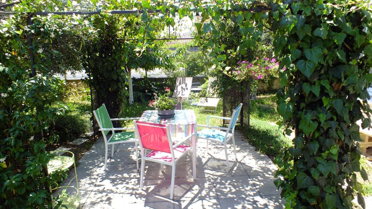 La Maison Sous L'Olivier Villa Morieres-les-Avignon Exterior photo